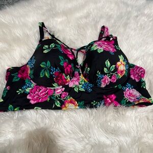 Torrid‎ floral bikini top size 4X